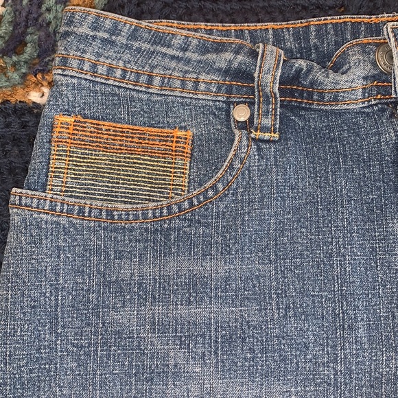 Jean shorts size juniors nine like new - Picture 2 of 7